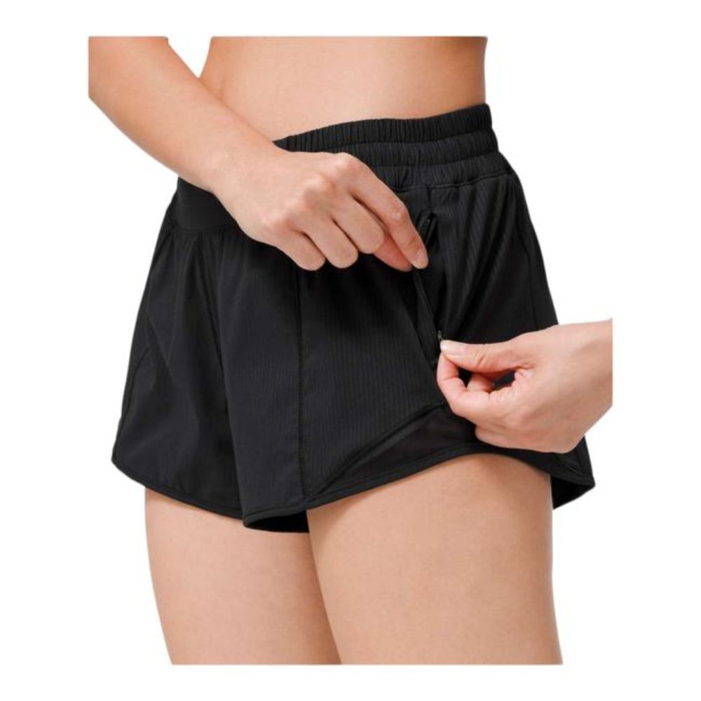 Lululemon Hotty Hot II Black Monochromatic Stripes Shorts Size 4 (2.5" inseam)